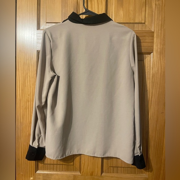 Blouse - Picture 2 of 2